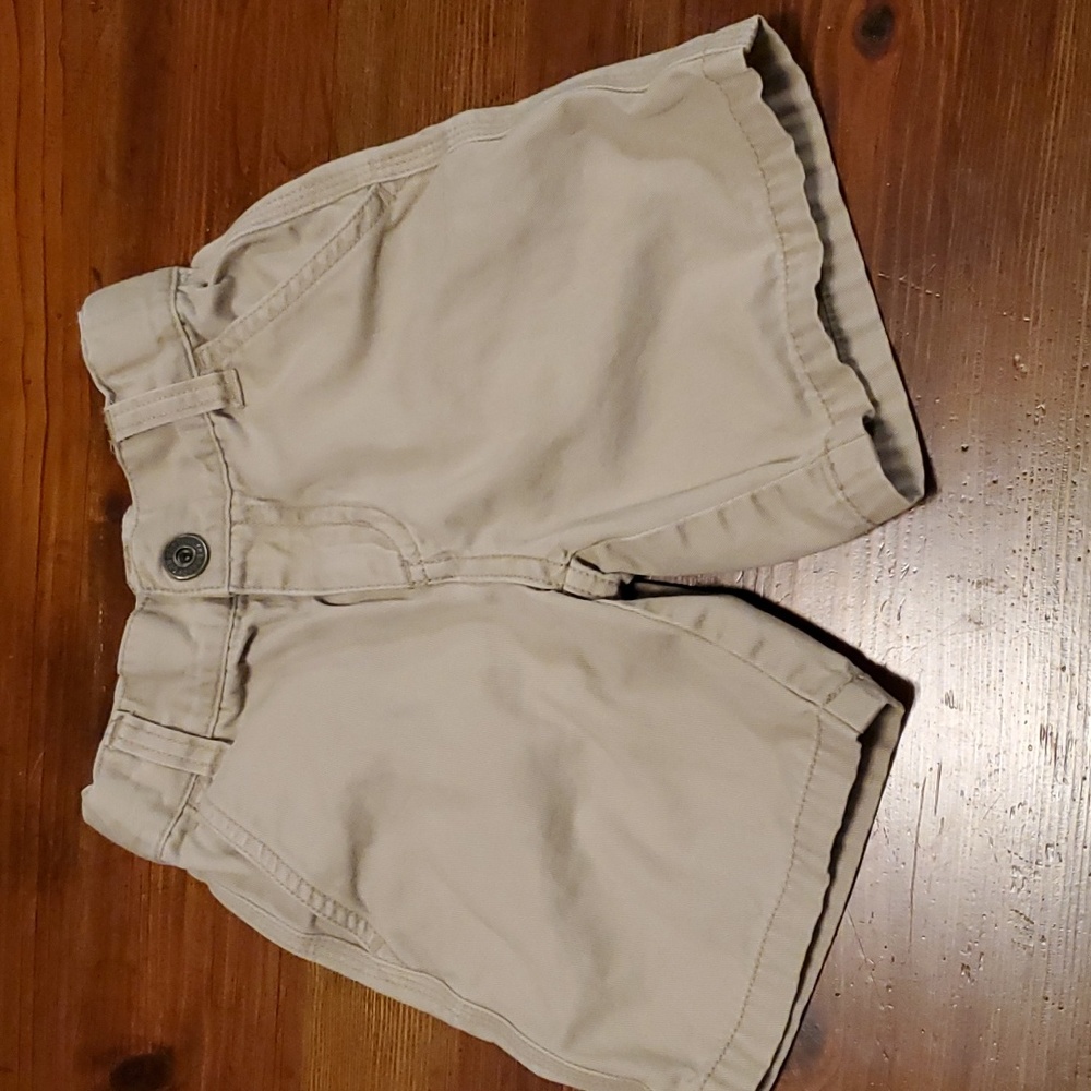 5/$20 Gymboree size 3 khaki shorts
